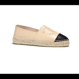 Lambskin Chanel Espadrilles beige & black